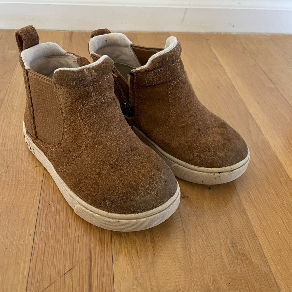 UGG Hamden Tan Suede Kids Boots